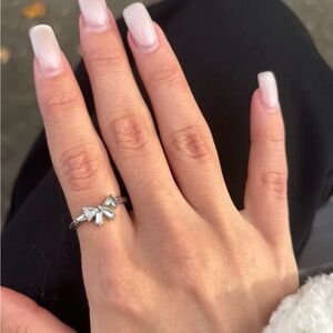Elegant Silver Women's Ring